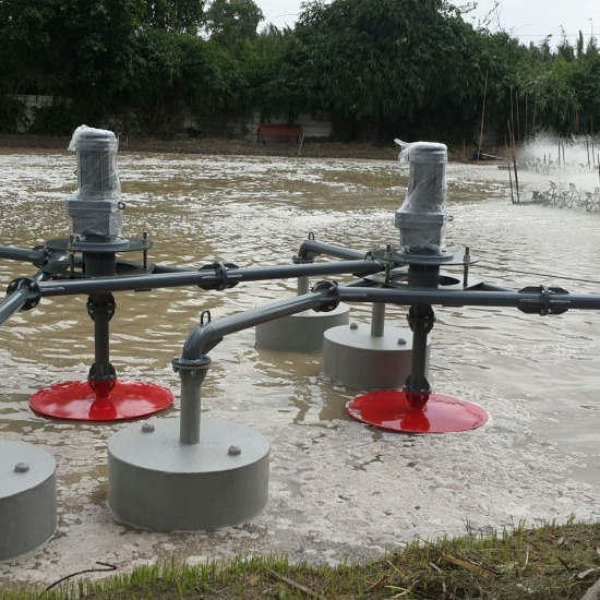 งานติดตั้งเครื่องเติมอากาศผิวน้ำ (SURFACE AERATORS งานติดตั้งอุปกรณ์ในบ่อบำบัด  เครื่องเติมอากาศผิวน้ำแบบรอบช้า  SURFACE AERTORS 